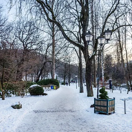Bummelallee Schloesschen * Bad Harzburg