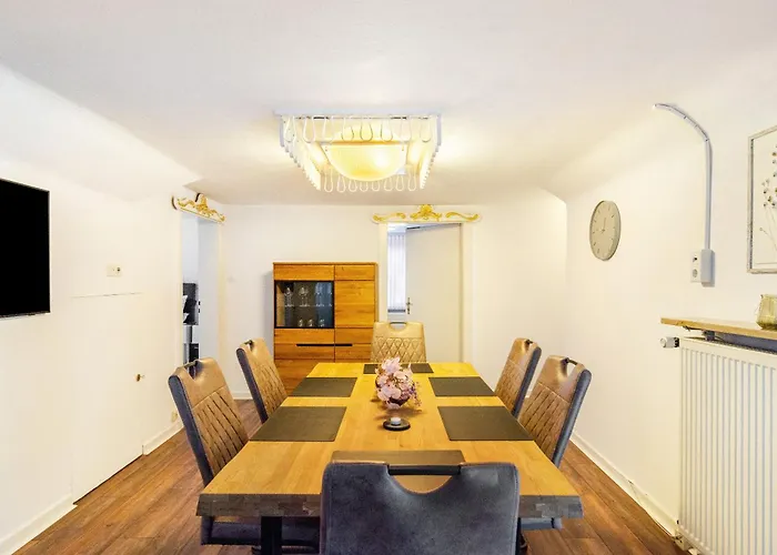 Bummelallee Schloesschen * Бад-Гарцбург