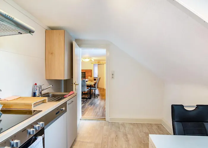 Bummelallee Schloesschen Бад-Гарцбург