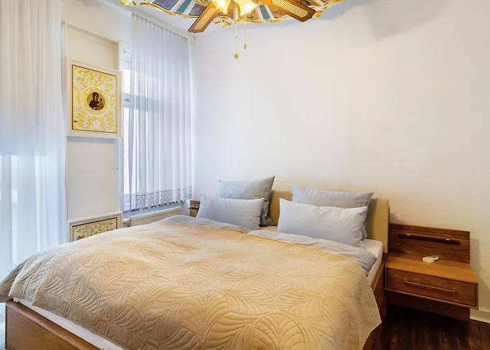 Bummelallee Schloesschen Бад-Гарцбург